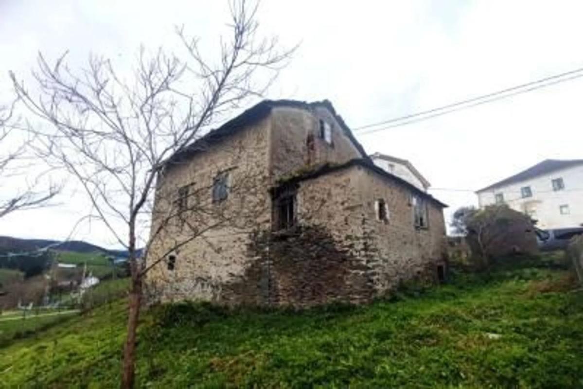 Properties for sale and rent in Spain photo 5