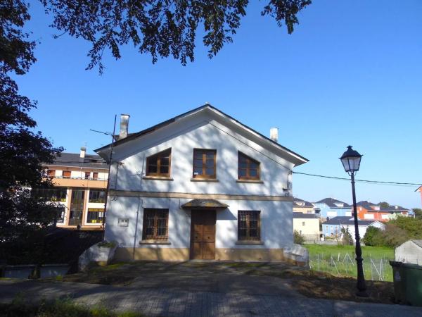 Casa independiente en avenida del Puerto thumbnail 2