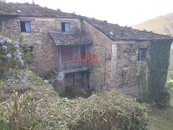 Rustic farm for sale in  San Tirso de Abres , San Tirso de Abres photo 3