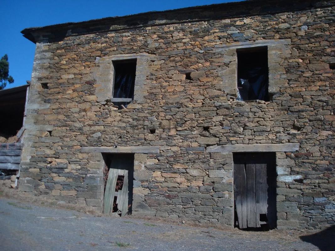Properties for sale and rent in Spain photo 3