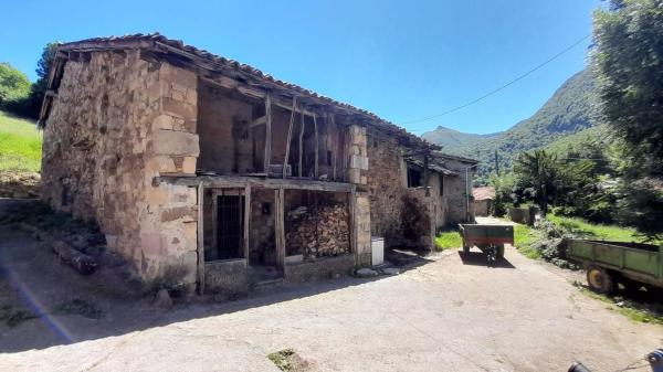 Finca rústica en venta en  Orlé s/n , Caso photo 3