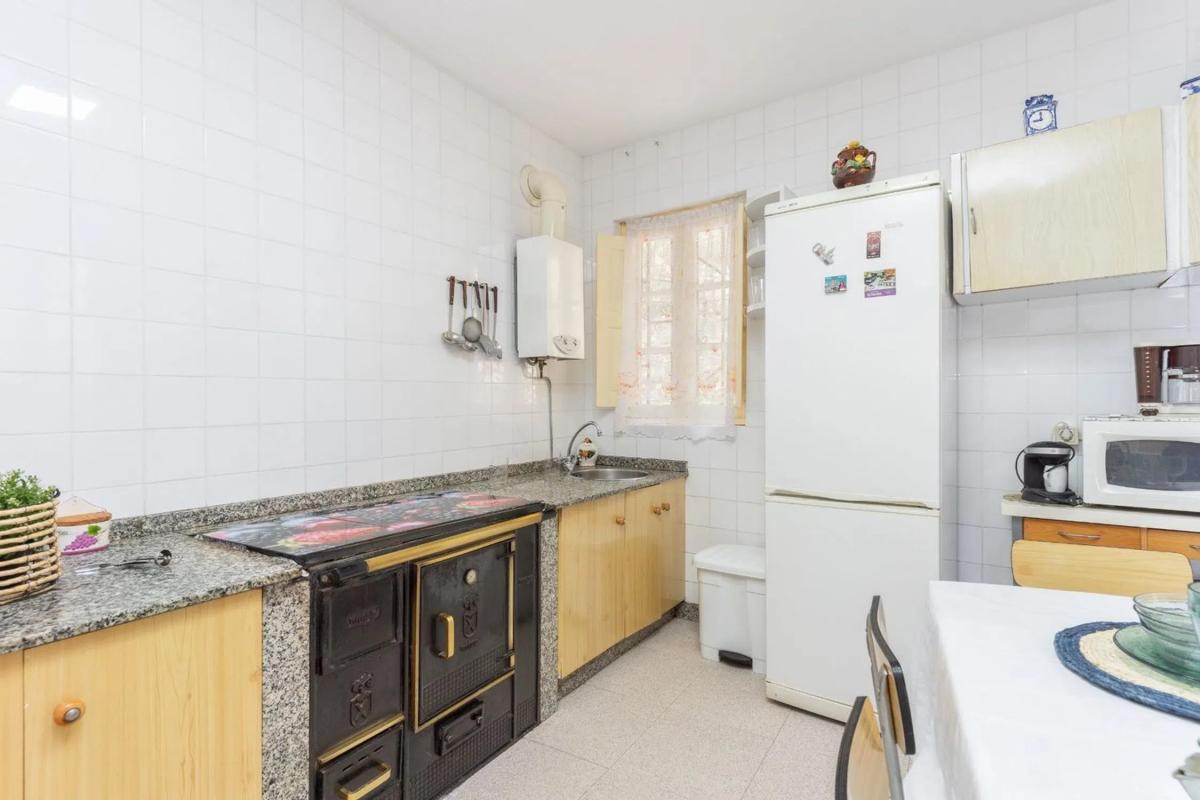 Properties for sale and rent in Spain photo 4