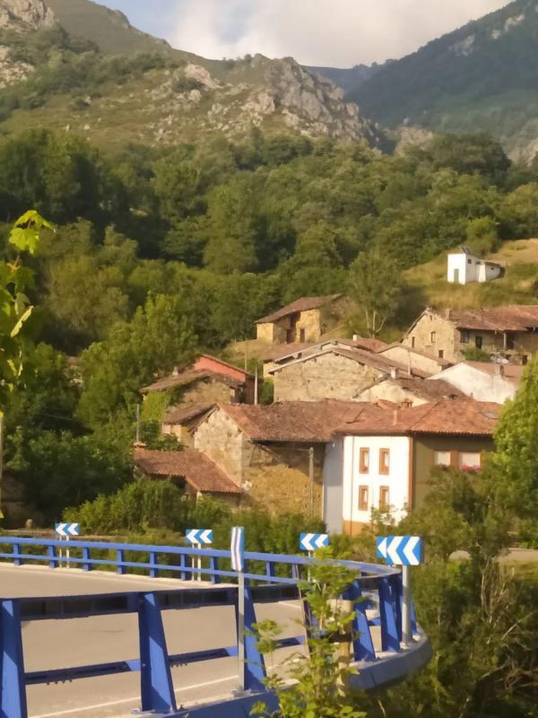 Sale of rural property in  Via sin s/n , Caso photo 2