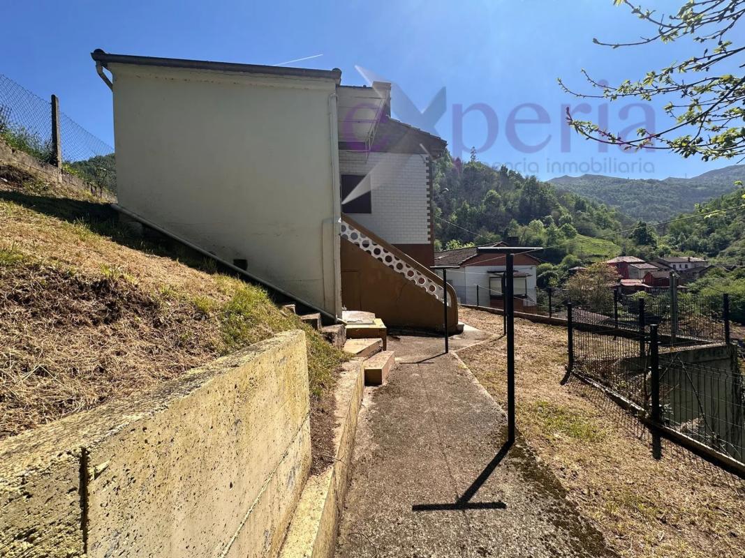 Properties for sale and rent in Spain photo 2
