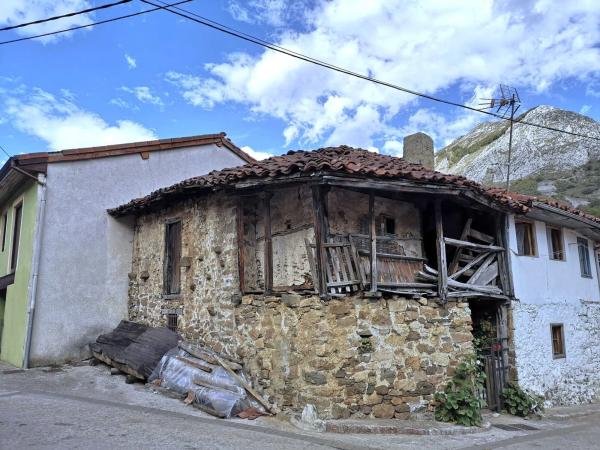 Casa de pueblo en Bezanes, 74 photo 1
