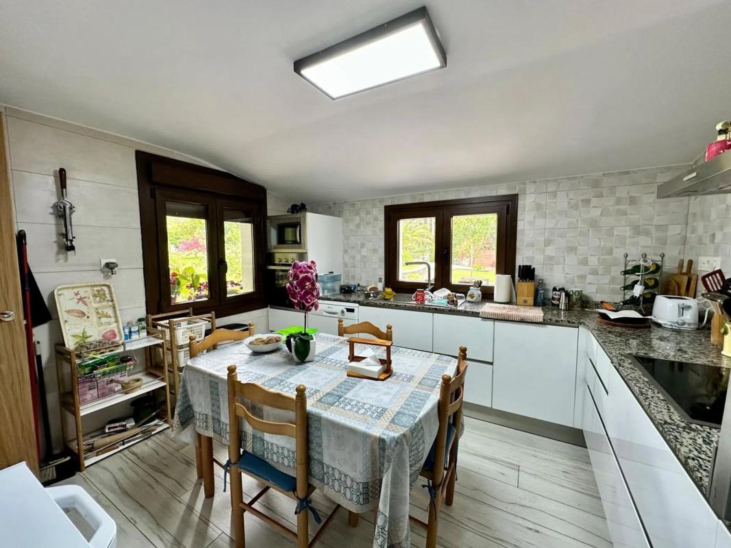 Properties for sale and rent in Spain photo 1