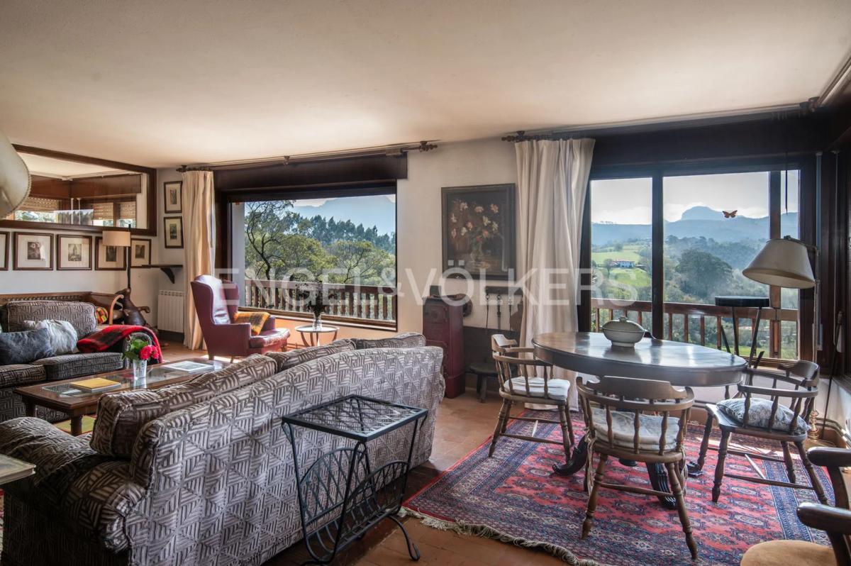 Properties for sale and rent in Spain photo 4