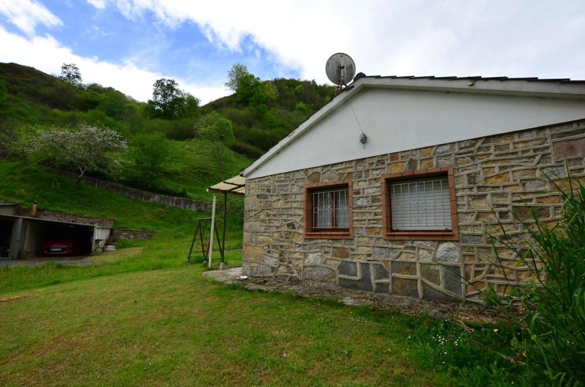 Properties for sale and rent in Spain photo 3