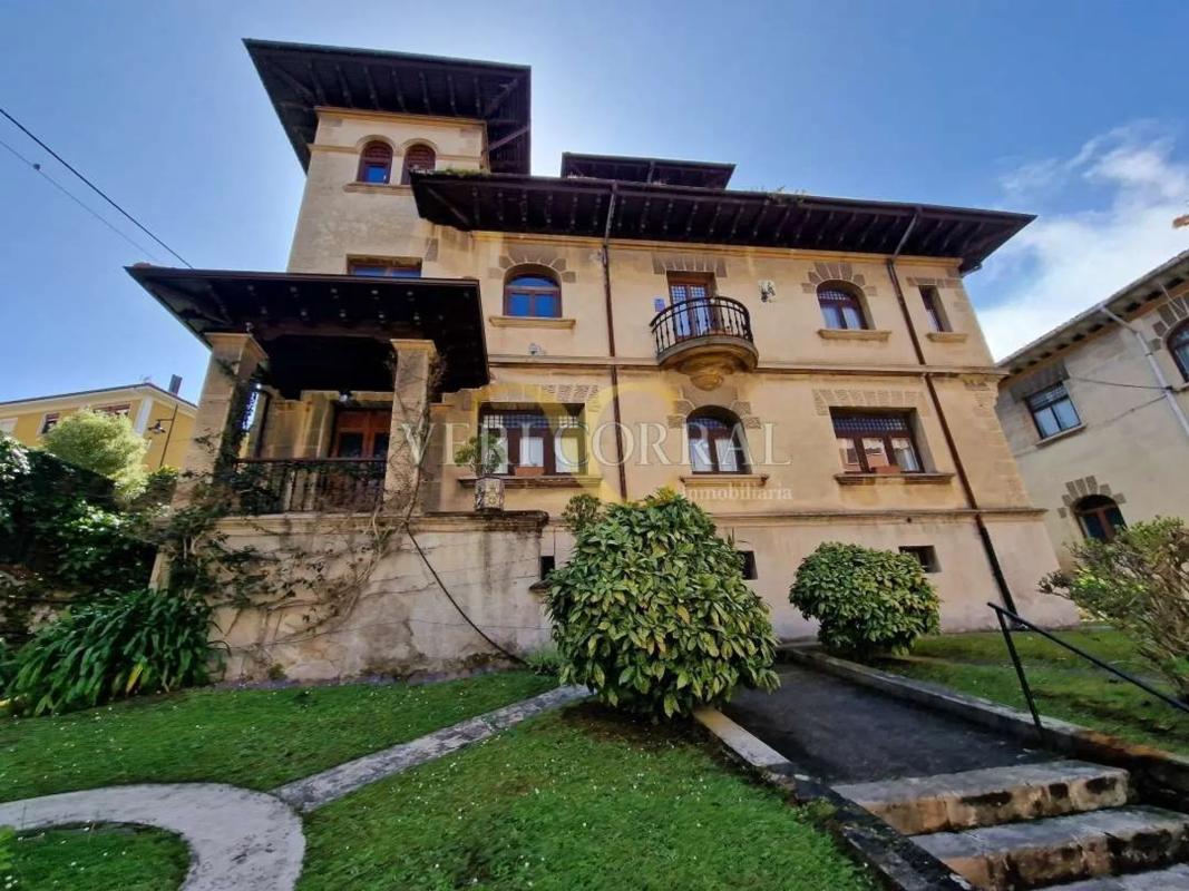 Propiedades en venta y alquiler en España photo 1