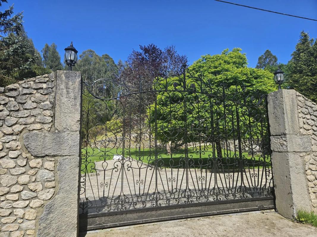 Properties for sale and rent in Spain photo 2