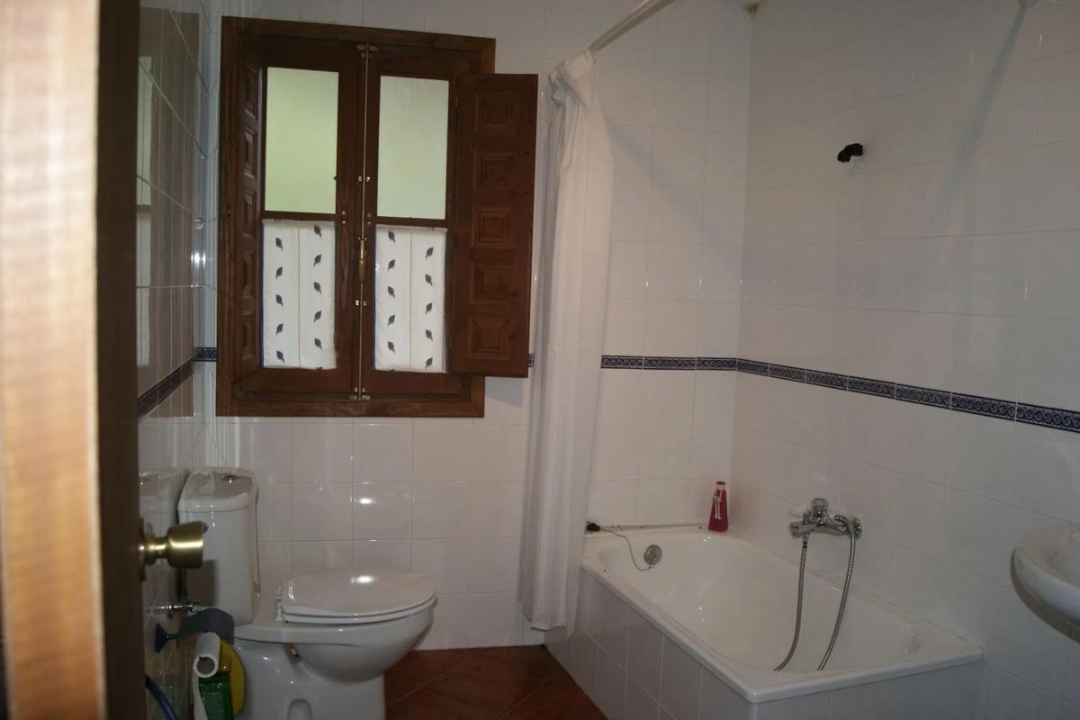 Propiedades en venta y alquiler en España photo 2
