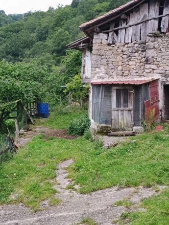 Casa de pueblo en aldea de Rozapanera, 14 photo 1