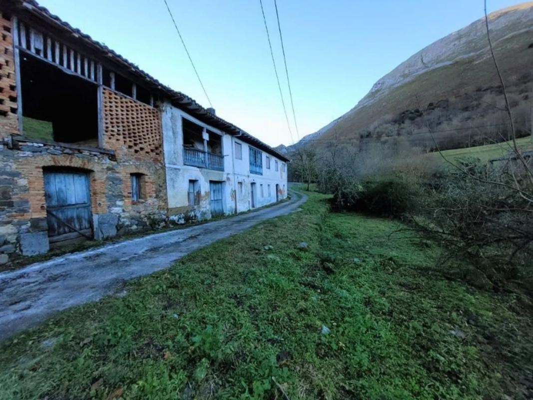 Propiedades en venta y alquiler en España photo 1
