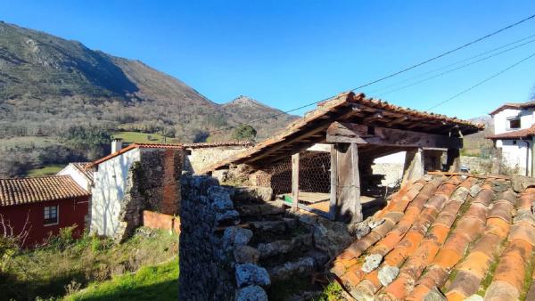 Rustic farm for sale in Meré, Llanes , Llanes thumbnail 1
