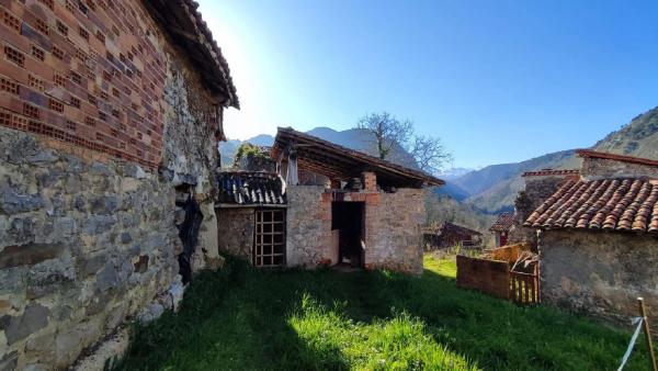 Rustic farm for sale in Meré, Llanes , Llanes thumbnail 2