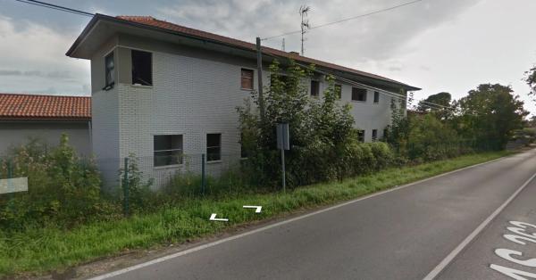 Casa independiente en calle Celorio, 18 D thumbnail 1