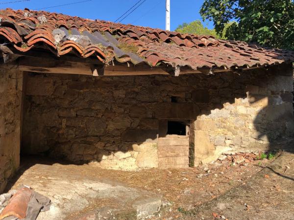 Rustic farm for sale in Poblado Argolibio, 44 A , Amieva thumbnail 2