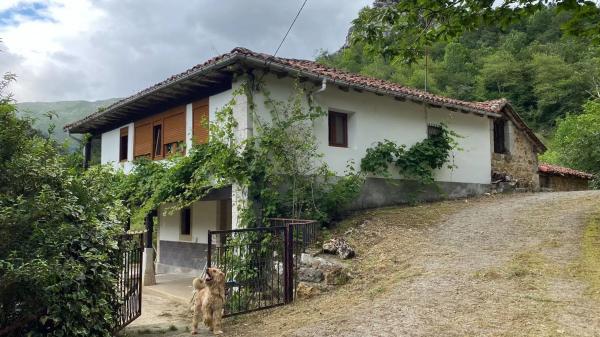 Casa independiente en Santoveña photo 1