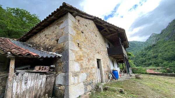 Casa independiente en Santoveña thumbnail 1