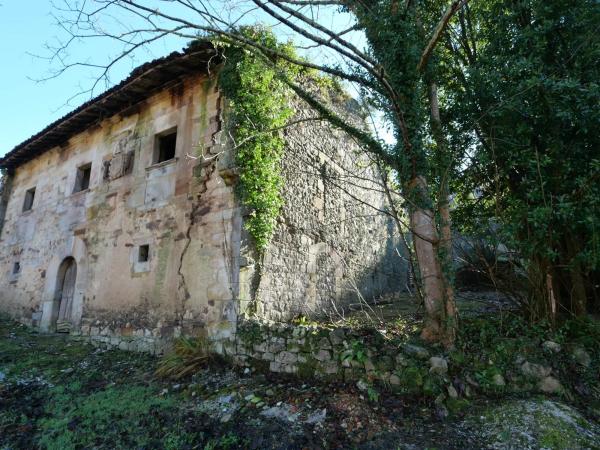 Palacio en La Collada s/n photo 2