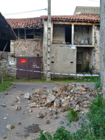 Casa de pueblo en Lugar Gobiendes s/n sn photo 3