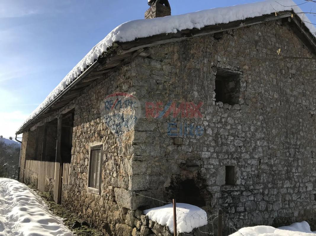 Propiedades en venta y alquiler en España photo 1