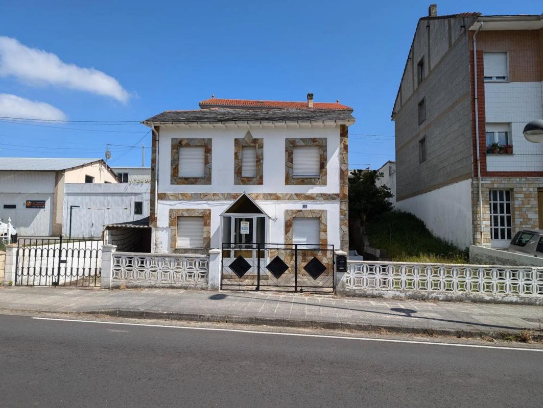 Properties for sale and rent in Spain photo 1