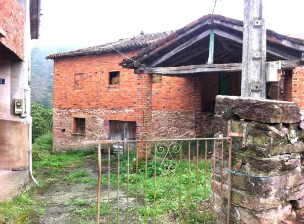 Casa independiente en calle espinaredo, 2 thumbnail 1