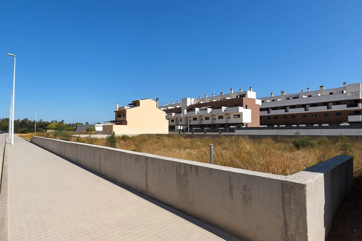 Terreno en venta en Puerto de Sagunto, Valencia photo 1