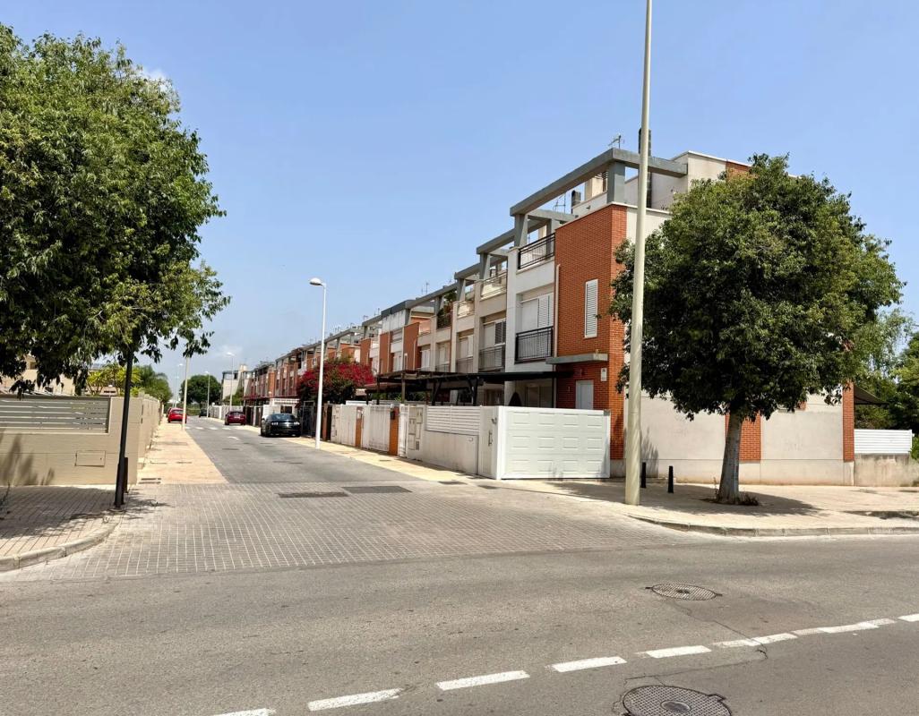 Terreno en venta en Puerto de Sagunto, Valencia photo 3