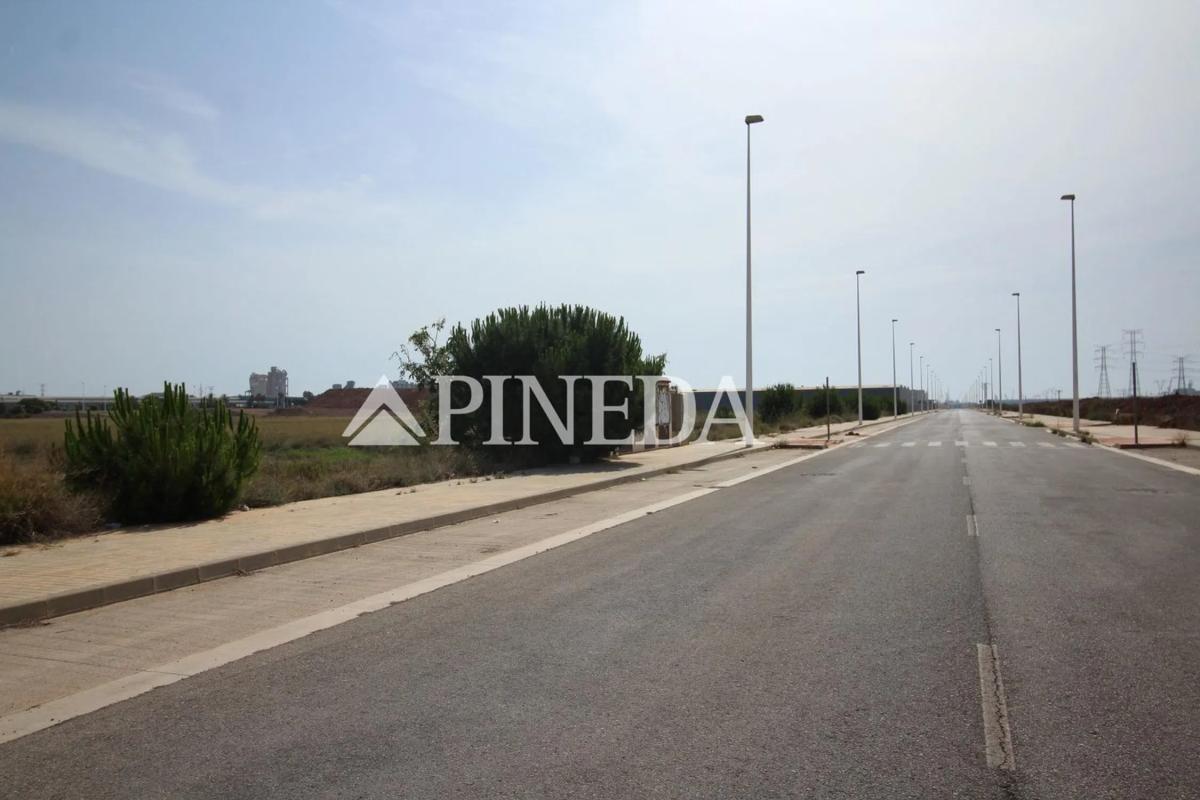 Terreno en venta en Puerto de Sagunto, Valencia photo 5