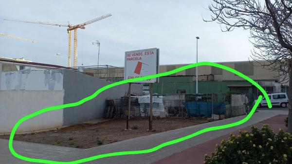 Terreno en calle Periodista Azzati, 36 thumbnail 2