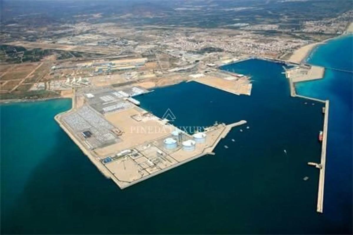 Terreno en venta en Puerto de Sagunto, Valencia photo 2