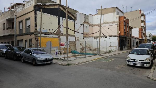 Terreno en calle Lluís Vives thumbnail 1