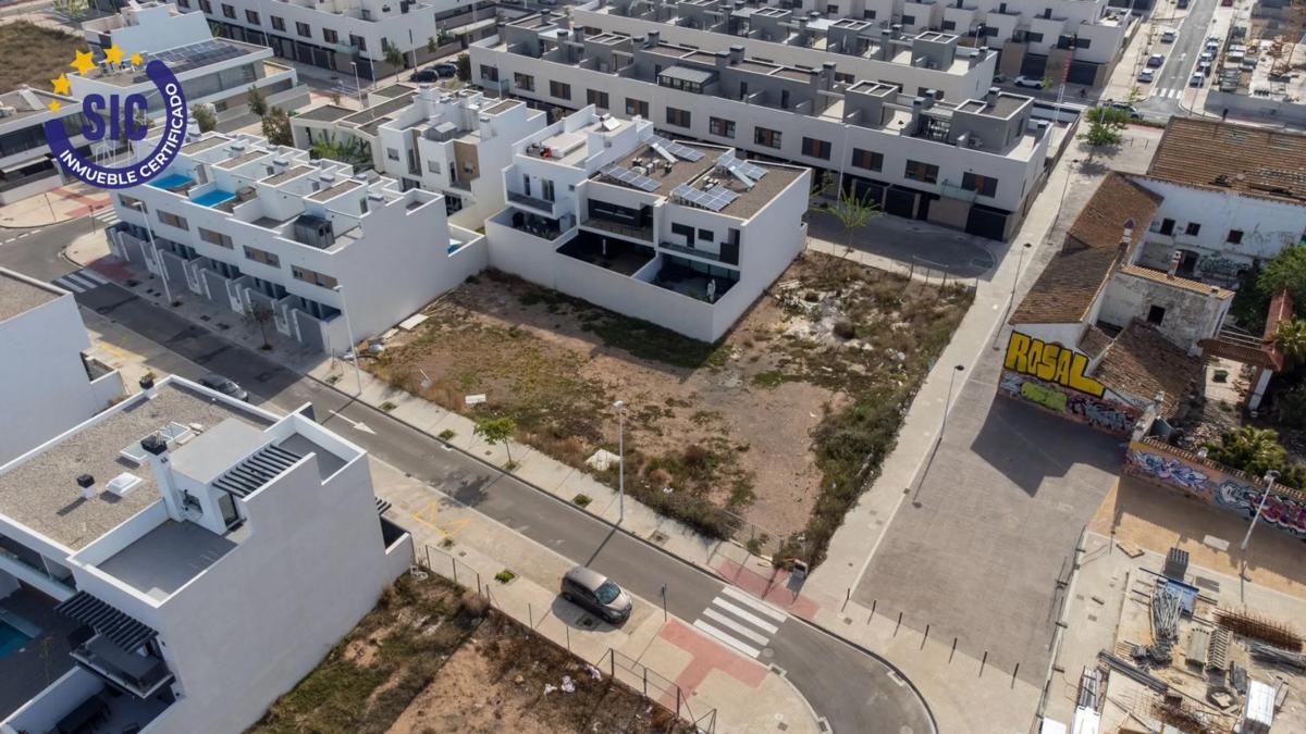 Terreno en venta en Puerto de Sagunto, Valencia photo 2