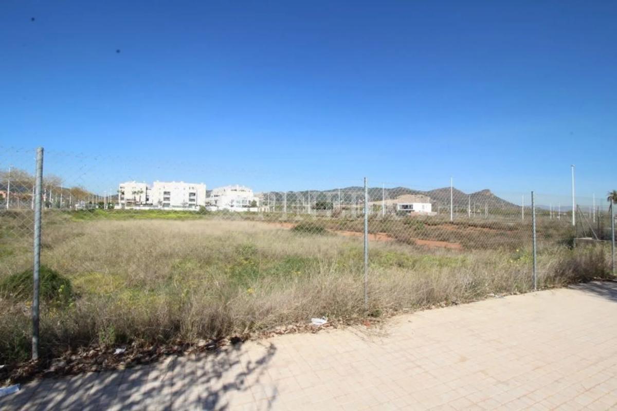 Terreno en venta en Puerto de Sagunto, Valencia photo 3