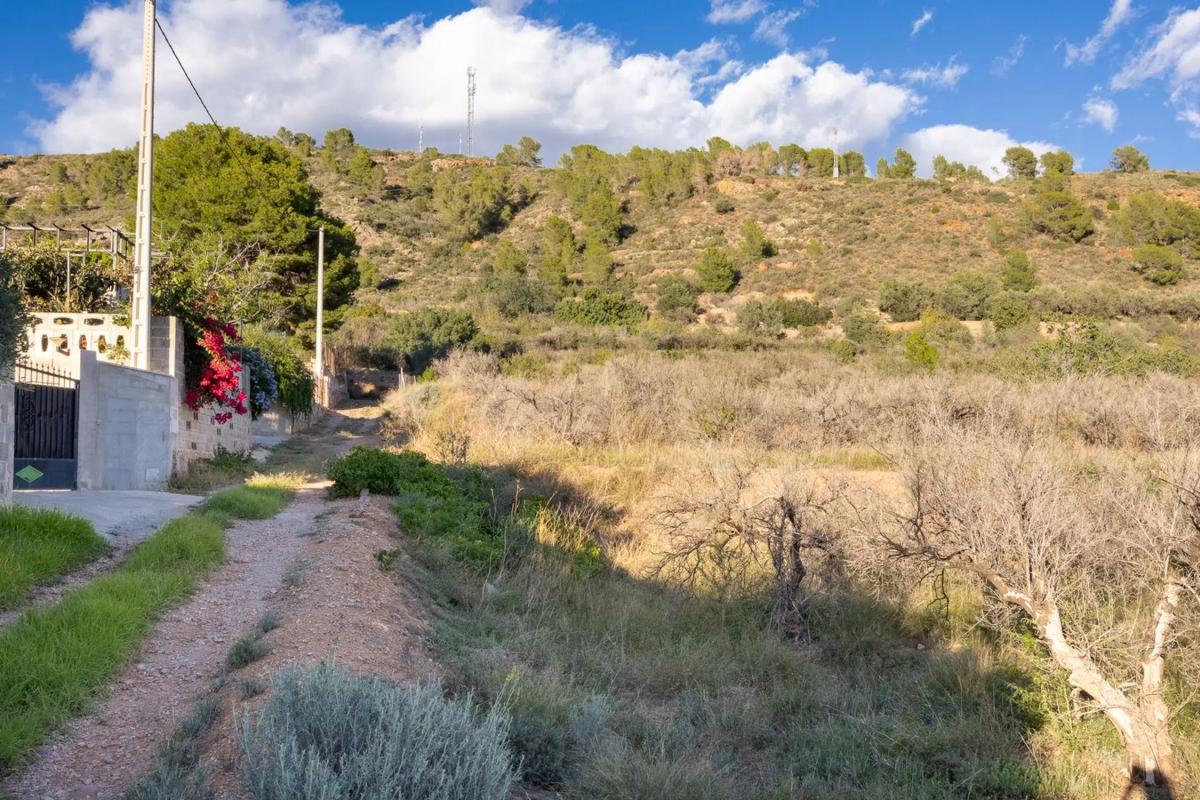 Terreno en venta en Estivella, Valencia photo 3
