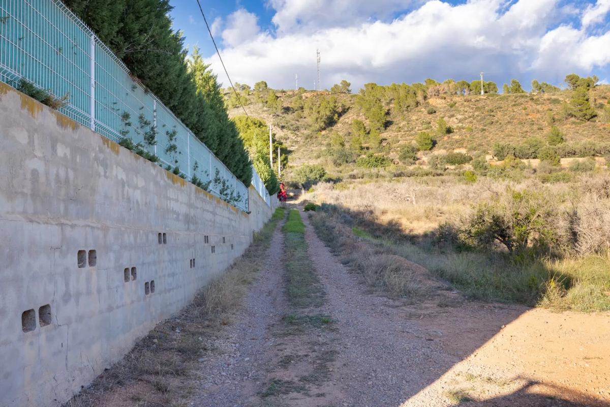 Terreno en venta en Estivella, Valencia photo 4