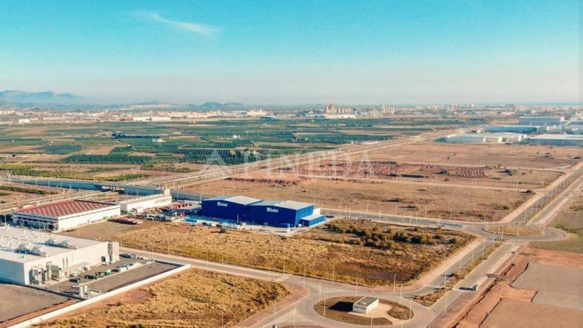 Terreno en venta en Puerto de Sagunto, Valencia photo 1