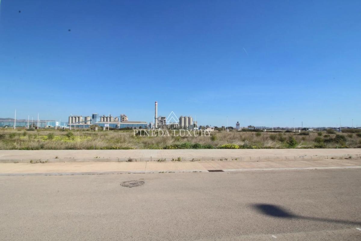 Terreno en venta en Puerto de Sagunto, Valencia photo 3