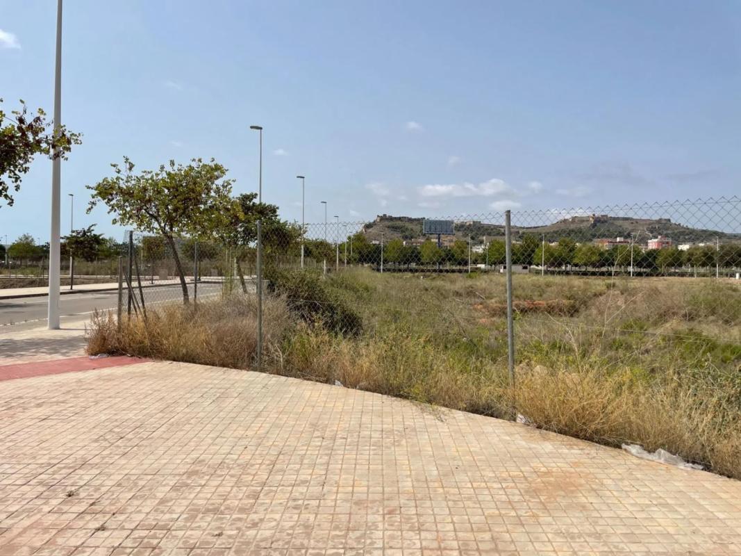 Terreno en venta en Puerto de Sagunto, Valencia photo 5