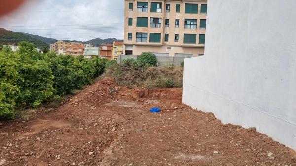 Terreno en calle Rubau, 19 -21 photo 2