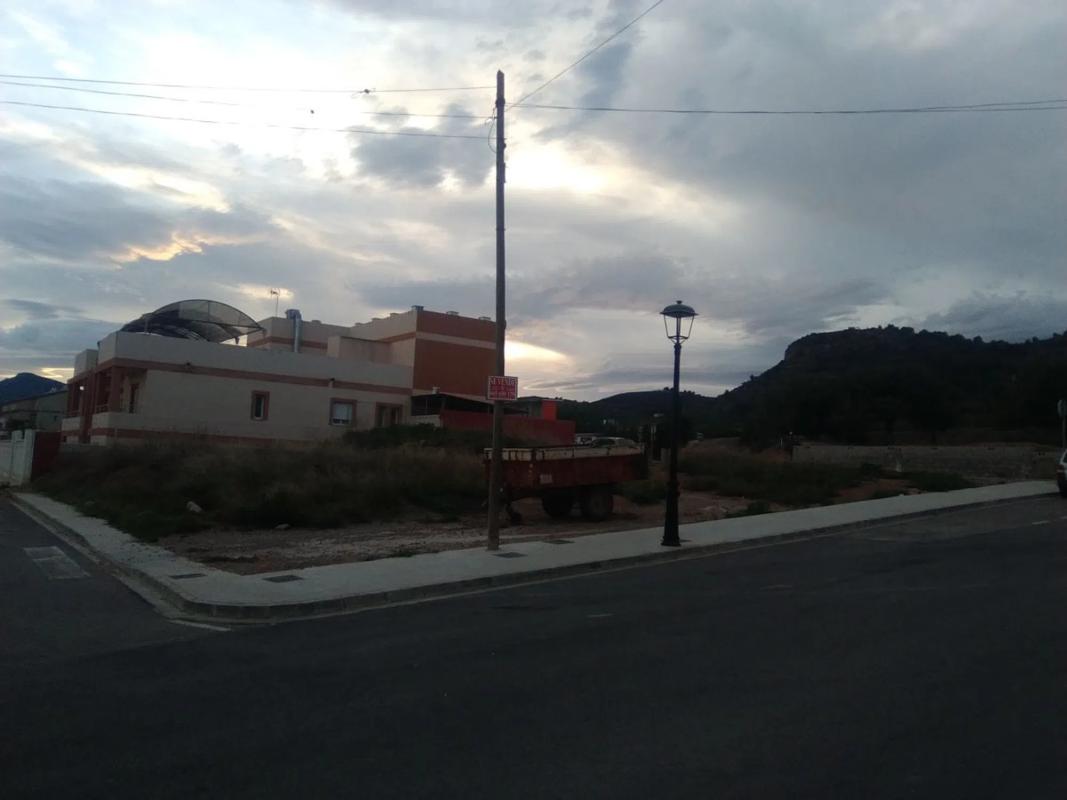Terreno en venta en Algimia de Alfara, Valencia photo 2