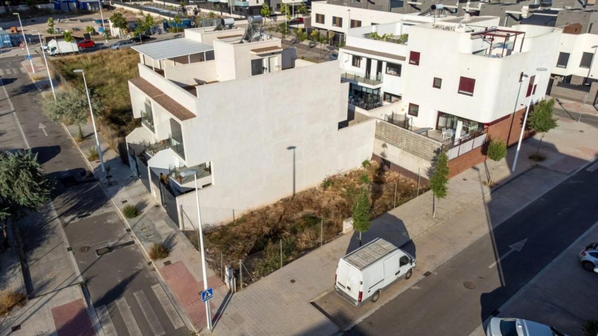 Terreno en venta en Puerto de Sagunto, Valencia photo 3