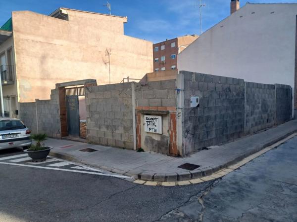 Terreno en calle de la Canaleta s/n thumbnail 1