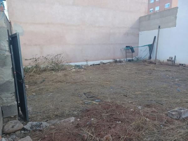 Terreno en calle de la Canaleta s/n thumbnail 2
