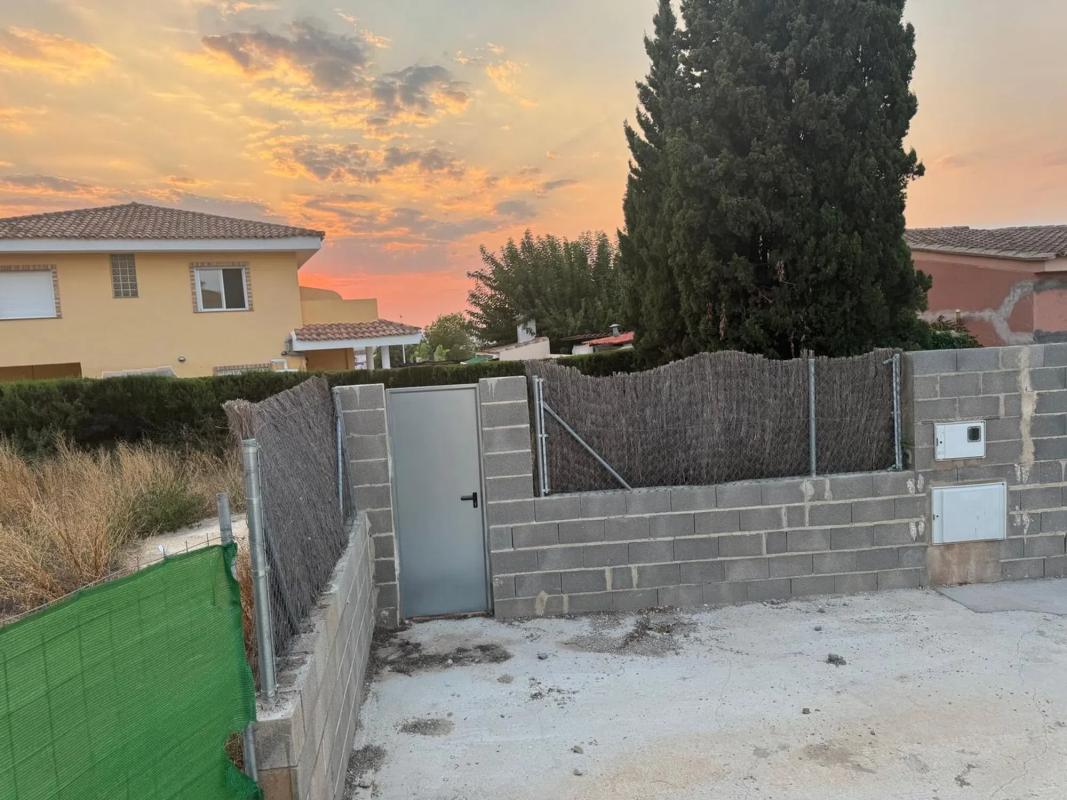 Участок земли на продажу в Ла Попла де Вальбона, Валенсия photo 1