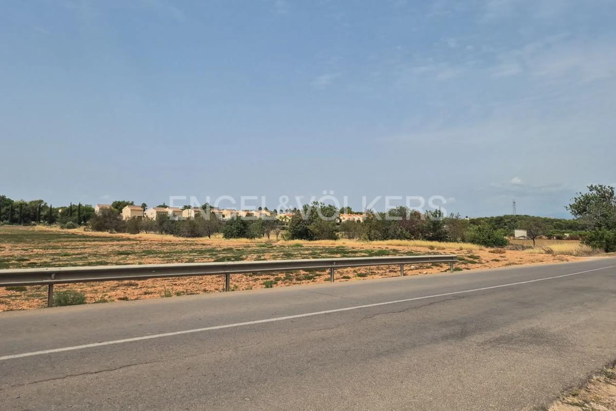 Terreno en venta en Bétera, Valencia photo 2