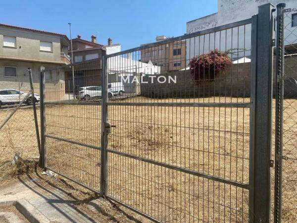 Terreno en calle de les Rodanes photo 4