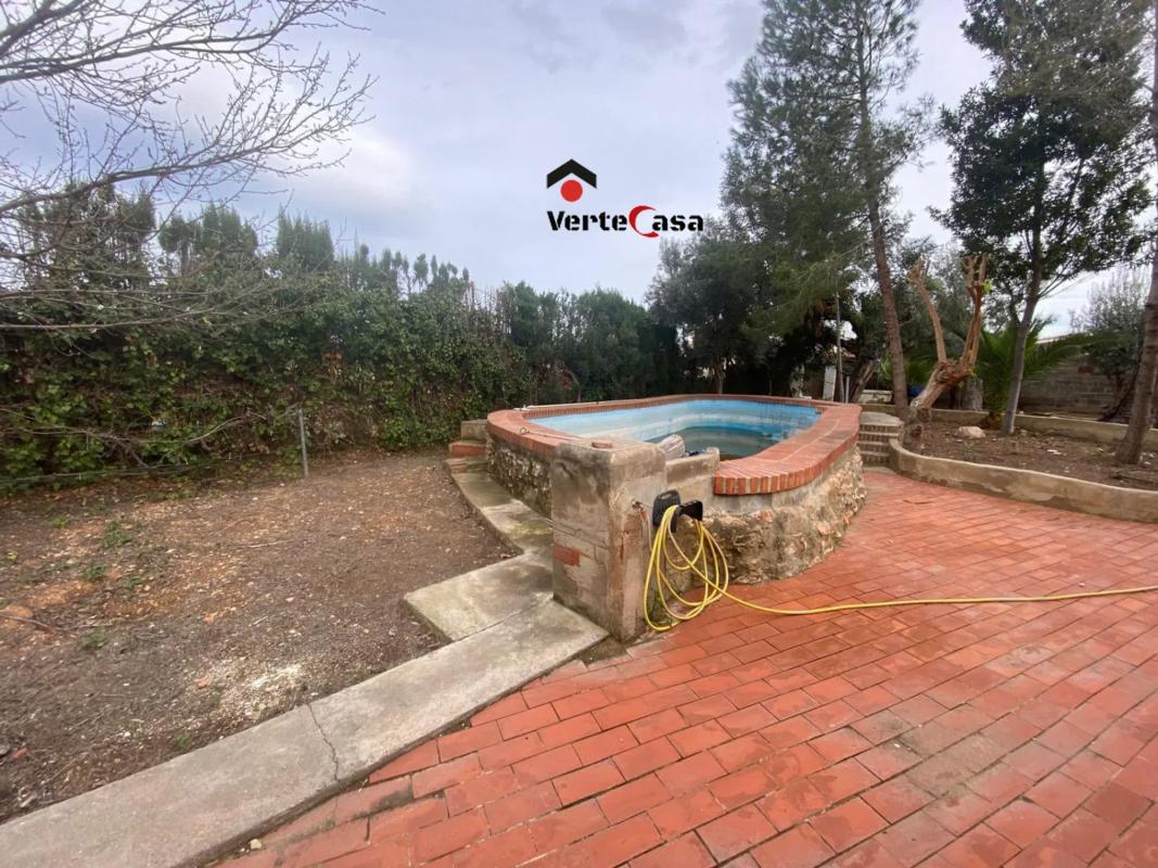 Terreno en venta en La Pobla de Vallbona, Valencia photo 3